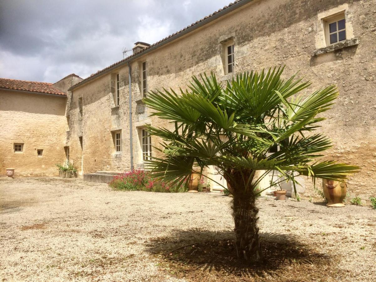 Logis De La Touche Bed and breakfast *