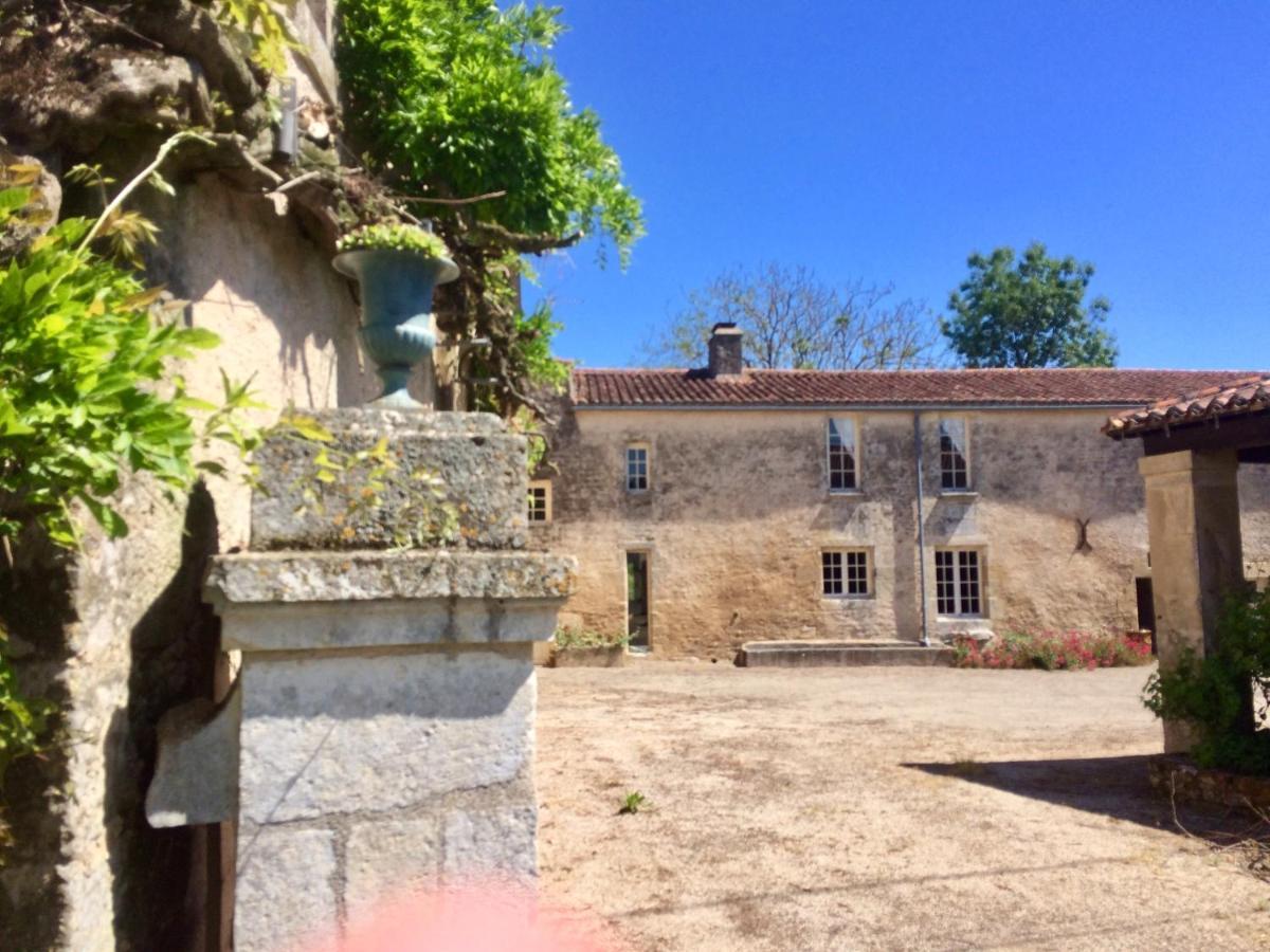 Logis De La Touche * Saint-Hilaire-des-Loges